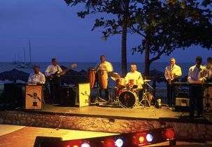 Hotel Allegro Playa Dorada Music